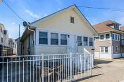 3br half a block from the beach