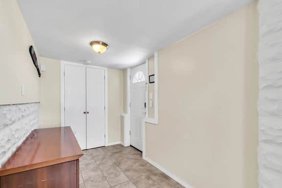 2br, Fully Renovated, Ocean Block