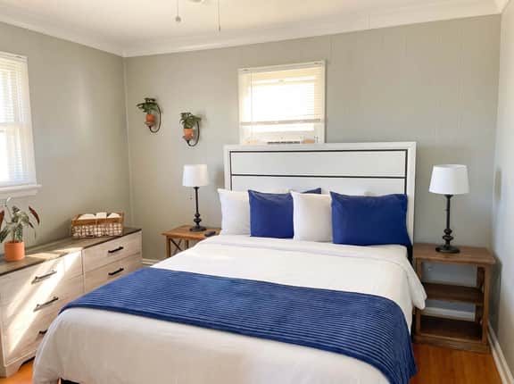 Unit 3 - Cozy 2 Bedroom Apartment Near Seaside Beach & Boardwalk - Image 5