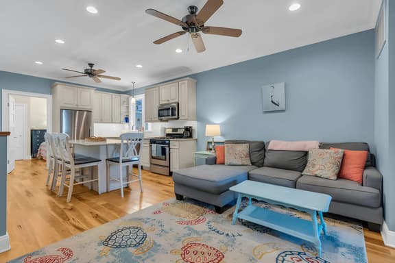 * Beautiful 2BR Apt at the Beach in Sea Bright * - Image 1