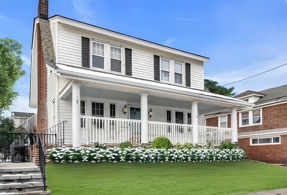 3BR Family Home in Avon - Walk to Beach & Main St