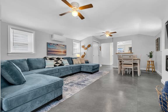 Charming Back Bay Bungalow - Steps to Beach & Boardwalk